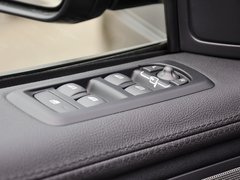 2013款 5.0 V8 NA 黑标限量版 5座
