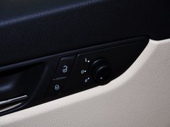 2013款 1.8TSI DSG 政府采购版