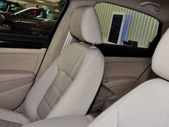 2013款 1.8TSI DSG 政府采购版