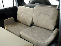 2009款 2.2L 手动 两驱 7座