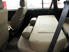 2009款 2.2L 手动 两驱 7座
