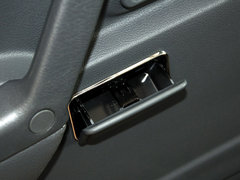 2009款 2.2L 手动 两驱 7座