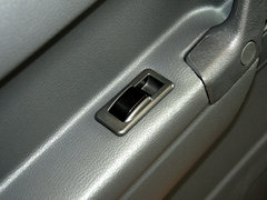 2009款 2.2L 手动 两驱 7座