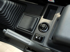 2009款 2.2L 手动 两驱 7座