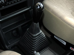 2009款 2.2L 手动 两驱 7座