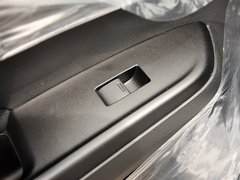 2013款 1.8L 自动 豪华版