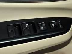 2013款 1.8L 自动 豪华版