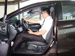 2013款 1.8L 自动 旗舰版