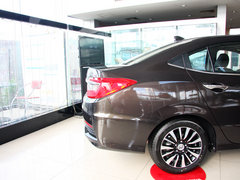 2013款 1.8L 自动 旗舰版