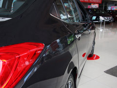 2013款 1.8L 自动 旗舰版