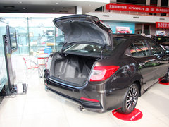 2013款 1.8L 自动 旗舰版