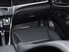 2013款 1.8L 自动 旗舰版