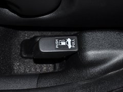 2013款 1.8L 自动 旗舰版