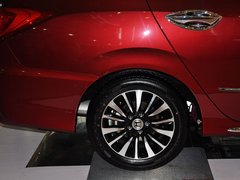2013款 1.8L 自动 旗舰版
