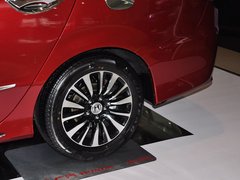 2013款 1.8L 自动 旗舰版