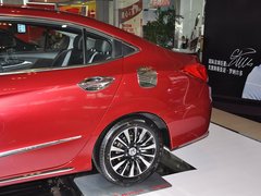 2013款 1.8L 自动 旗舰版