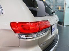 2014款 3.6L 自动 精英导航版 5座