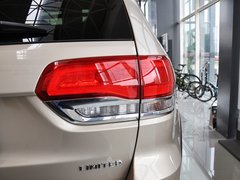 2014款 3.6L 自动 精英导航版 5座