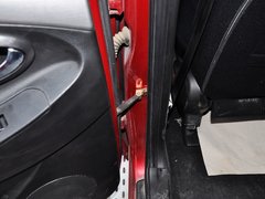 2010款 1.6L 手动 基本型 5门
