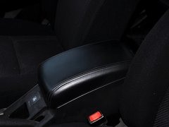2010款 1.6L 手动 基本型 5门