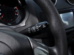 2010款 1.6L 手动 基本型 5门