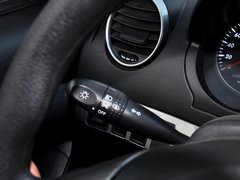 2010款 1.6L 手动 基本型 5门