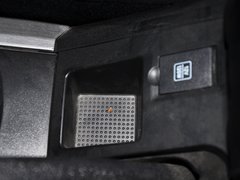 2010款 1.6L 手动 基本型 5门