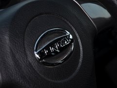 2010款 1.6L 手动 基本型 5门