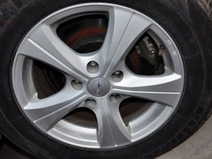 2010款 1.6L 手动 基本型 5门