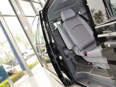 2013 3.0L 自动 商务型