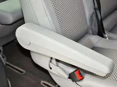 2013 3.0L 自动 商务型