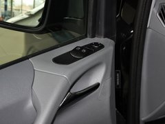 2013 3.0L 自动 商务型