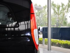 2013 3.0L 自动 商务型