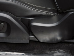 2013款 2.0T 自动 3门眩蓝限量版 4座