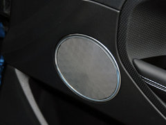 2013款 2.0T 自动 3门眩蓝限量版 4座