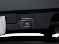2013款 2.0T 自动 3门眩蓝限量版 4座