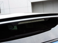 2013款 2.0T 自动 3门眩蓝限量版 4座