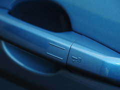 2013款 2.0T 自动 3门眩蓝限量版 4座