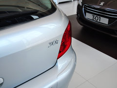 2013款 1.6L 自动 两厢舒适版