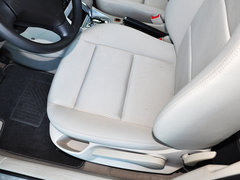 2013款 1.6L 自动 两厢舒适版
