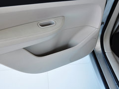 2013款 1.6L 自动 两厢舒适版