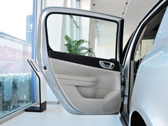 2013款 1.6L 自动 两厢舒适版