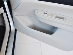 2013款 1.6L 自动 两厢舒适版