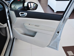 2013款 1.6L 自动 两厢舒适版