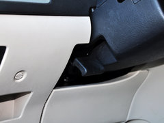 2013款 1.6L 自动 两厢舒适版