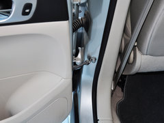 2013款 1.6L 自动 两厢舒适版