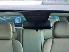 2013款 1.6L 自动 两厢舒适版