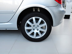 2013款 1.6L 自动 两厢舒适版