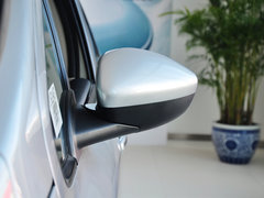 2013款 1.6L 自动 两厢舒适版