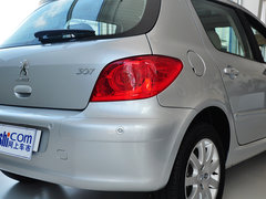2013款 1.6L 自动 两厢舒适版